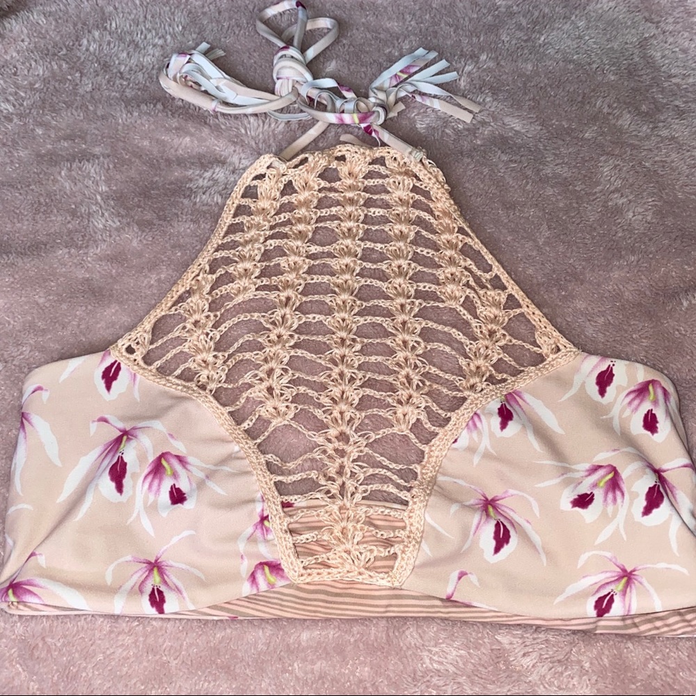 Acacia Panama top in Island Orchid